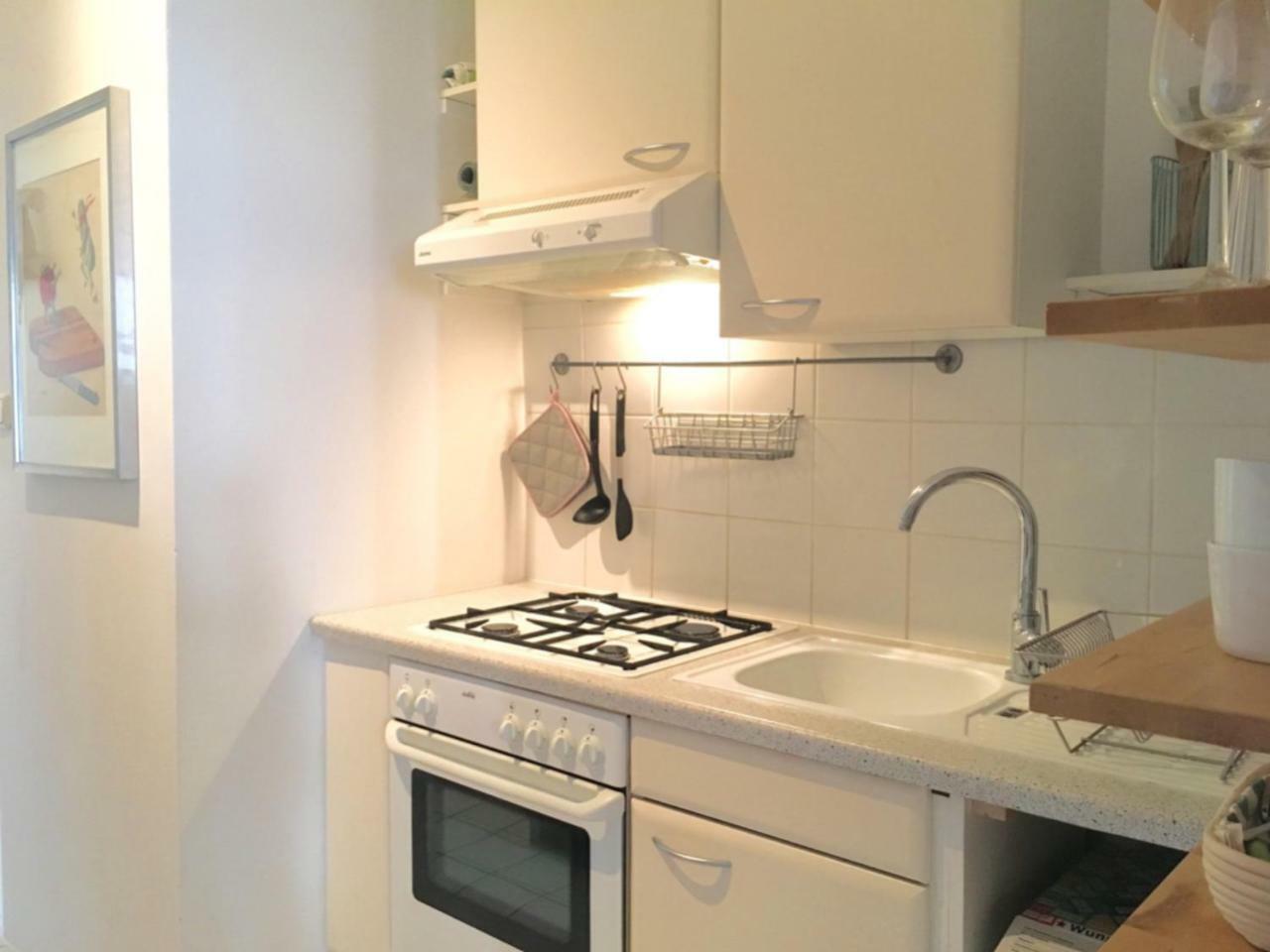 Lovely Apartments In A Quiet Area Close To The City Center Wina Bagian luar foto
